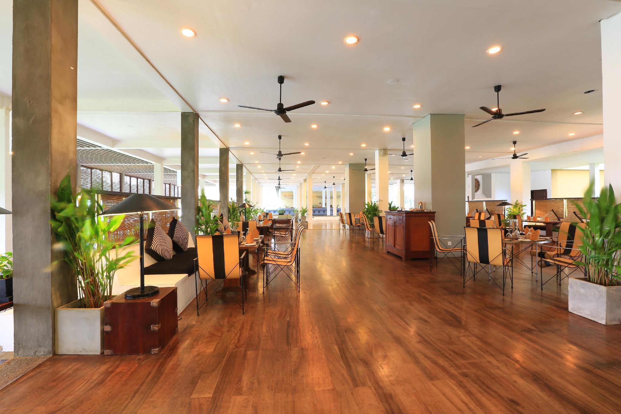 וואדואה The Blue Water - Geoffrey Bawa Heritage - City Resort Hotel מראה חיצוני תמונה