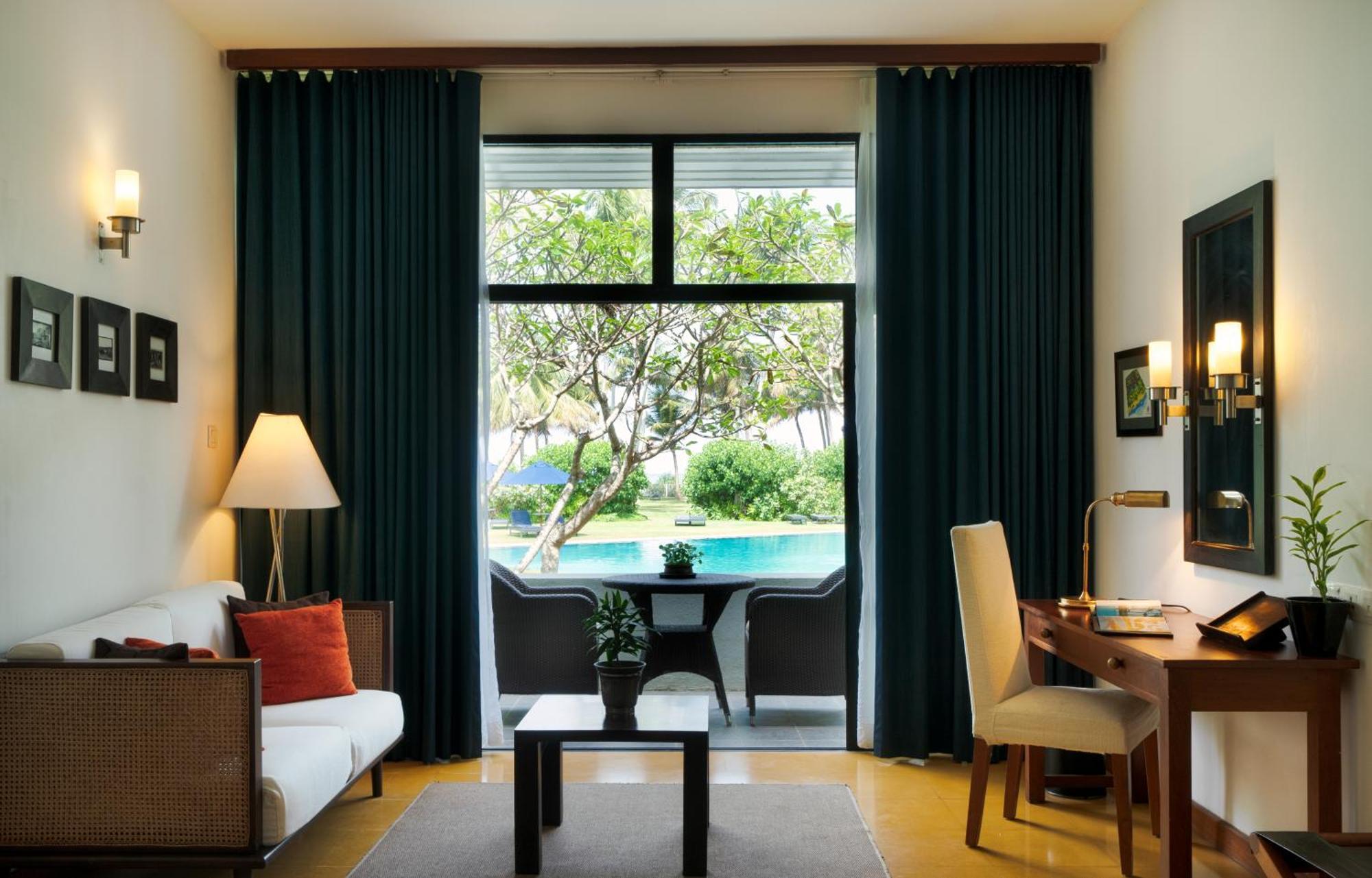 וואדואה The Blue Water - Geoffrey Bawa Heritage - City Resort Hotel מראה חיצוני תמונה