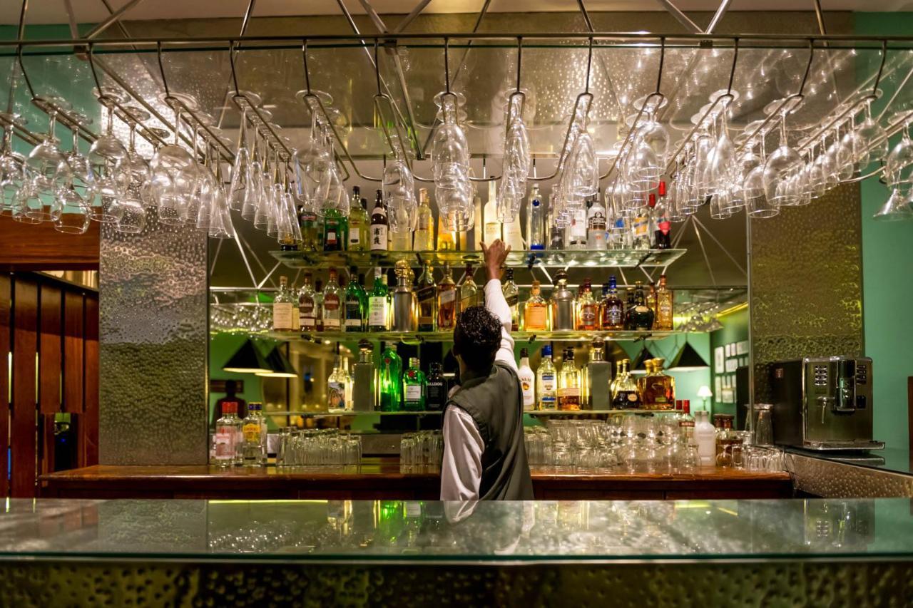 וואדואה The Blue Water - Geoffrey Bawa Heritage - City Resort Hotel מראה חיצוני תמונה